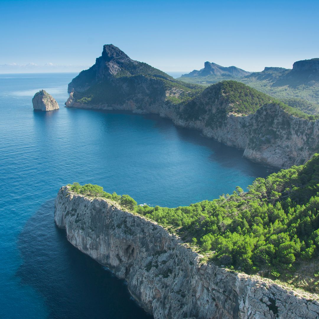 Blick aus dem Aussichtspunkt auf die Halbinsel Formentor